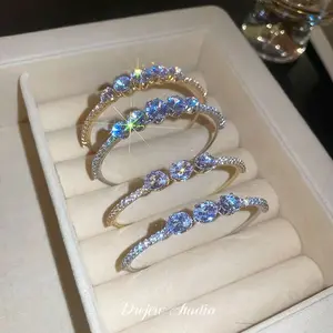 Spackling bracelet