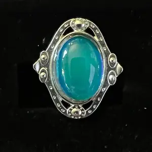 Large retro mood ring changes color according to your mood comes with the color charts and a gift box