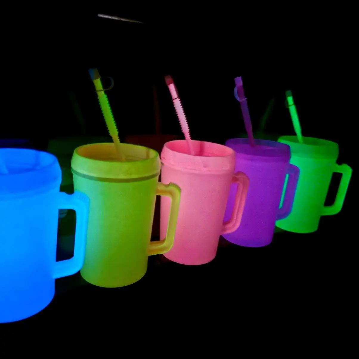 34oz. Mega Mug-GLOW IN THE DARK