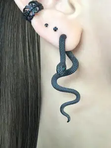 Trendy Eye Snake Earrings, Unisex Dark Punk Ear Studs, Realistic Snake Shape Design, Perfect for Streetwear & Daily Wear, Punk Style Earrings