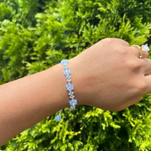 Blue & silver daisy Bracelet from Viral TikTok - Fashion Accessory