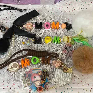 Live claim sales. MOM beaded keychains.