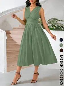 1 Minimalist Aesthetic Sleeveless Womenswear Dress, Textured Fabric & Ruched Waist, Comfortable for Office Wear, Casual Wear & Summer Events