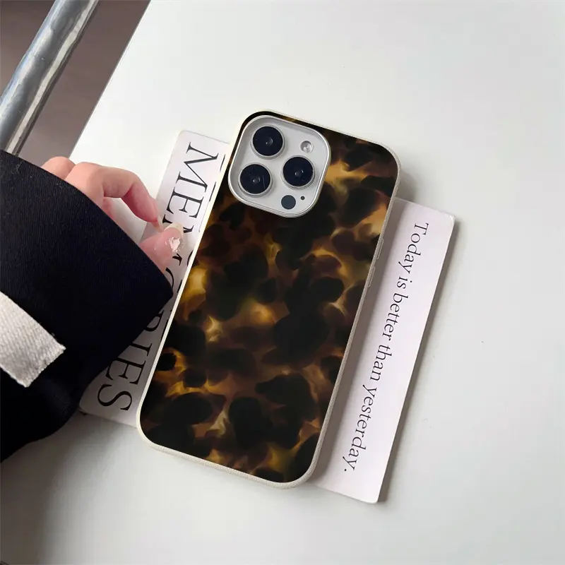 Amber Tortoiseshell TPU Smartphone Casing for iPhone 17-12, 11, XS, AIR, Pro Max Plus & Galaxy Z Flip 3-7, Shockproof Handheld Cellphone Devices Cover, Leather-Like Touch, Raised Lens Edges, Black Friday Gifting for Couples & Personal Use