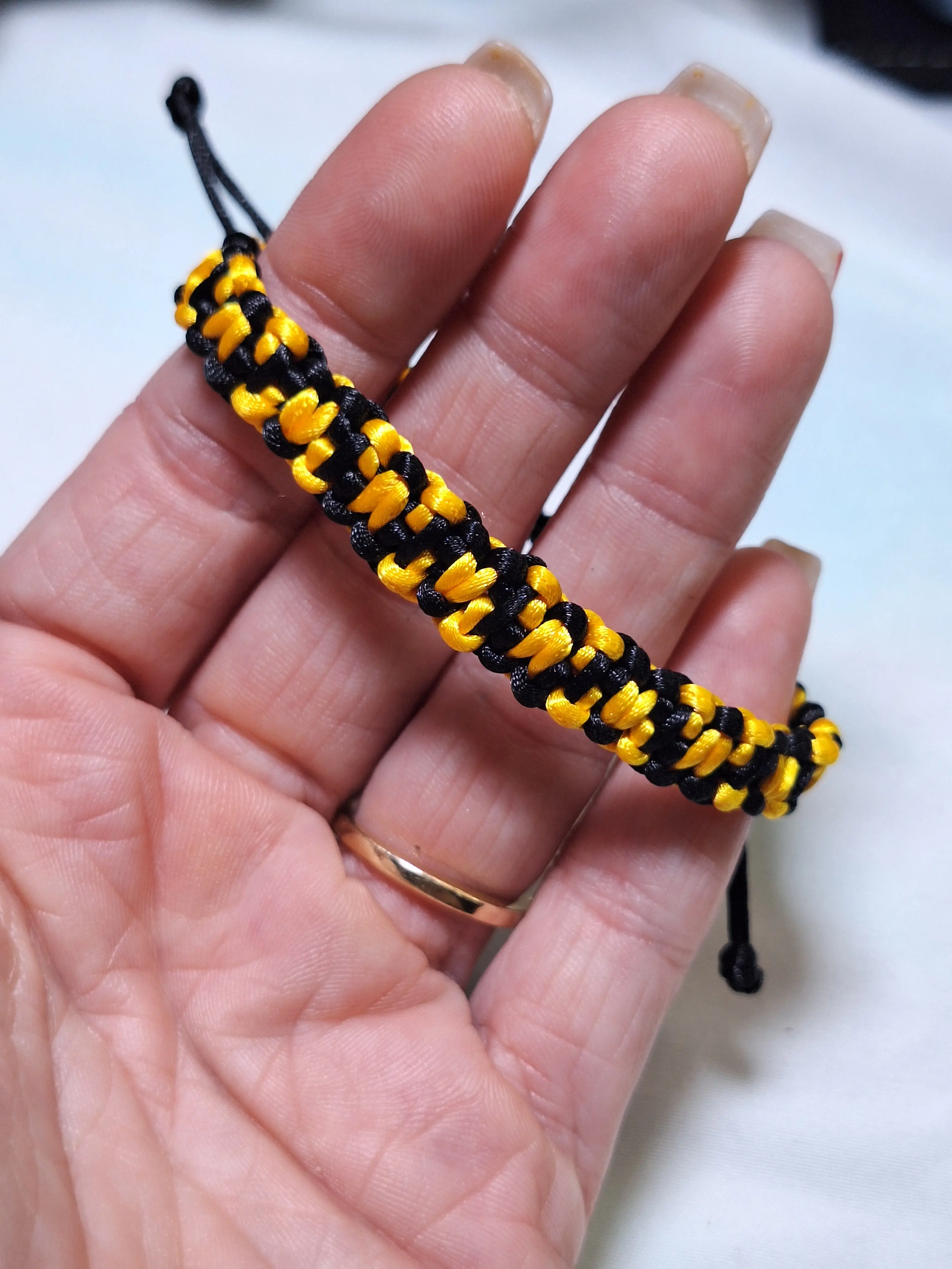 Sunflower Pattern Braided Friendship Bracelet - Black & Yellow
