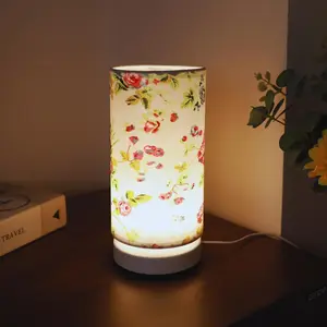 Floral Pattern LED Table Lamp, USB Rechargeable LED Night Light, Creative Ambient Light for Home Bedroom, Living Room, Office, Desk, Flower Design Lamp