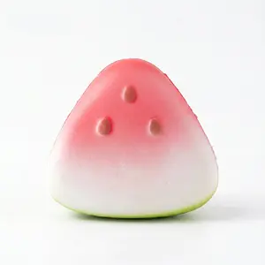 Simulation soft watermelon-shaped figurine, moldable and squeezable decorative item, with squeezing function. Suitable for relieving stress at work. Moldable and slowly rebounding stress-relieving figurine. Suitable as a gift for colleagues and friends.