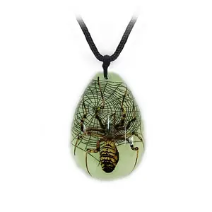 Glow in the Dark Real Spider on Web Necklace Resin Pendant with Adjustable Cord Jewelry Gift Modern Versatile Accessories Jewelry Accessory