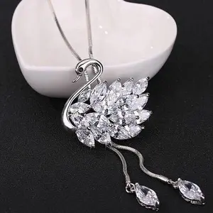 ZAFUL fashionable and minimalist women's crystal white swan necklace
