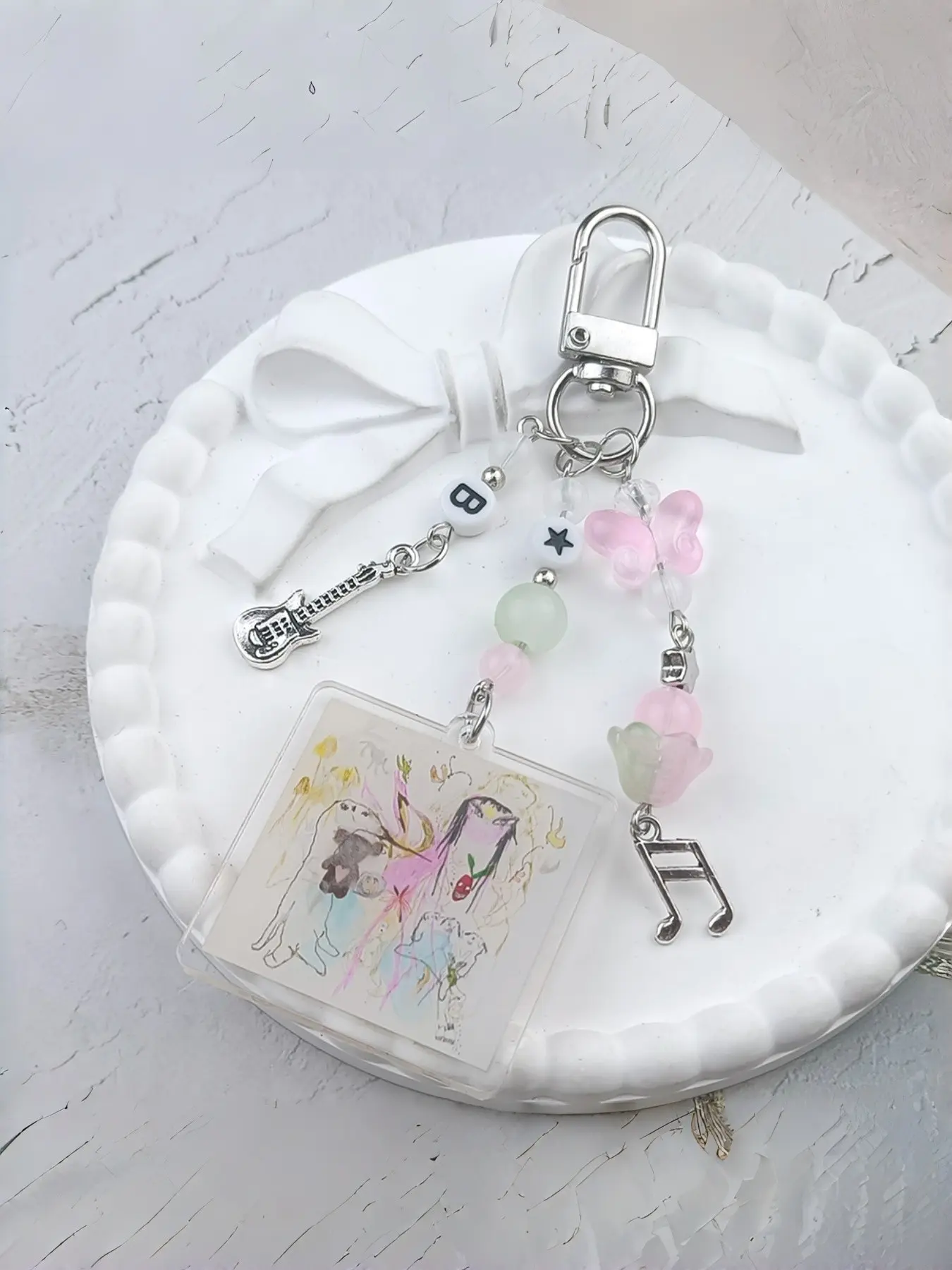 Hand-Drawn Album Cover Beaded Keychain, Sweet Cool Y2K Style Guitar Note Pendant, Unique Band Accessories, Perfect Gift for Bags/phones/bags, Keyrings