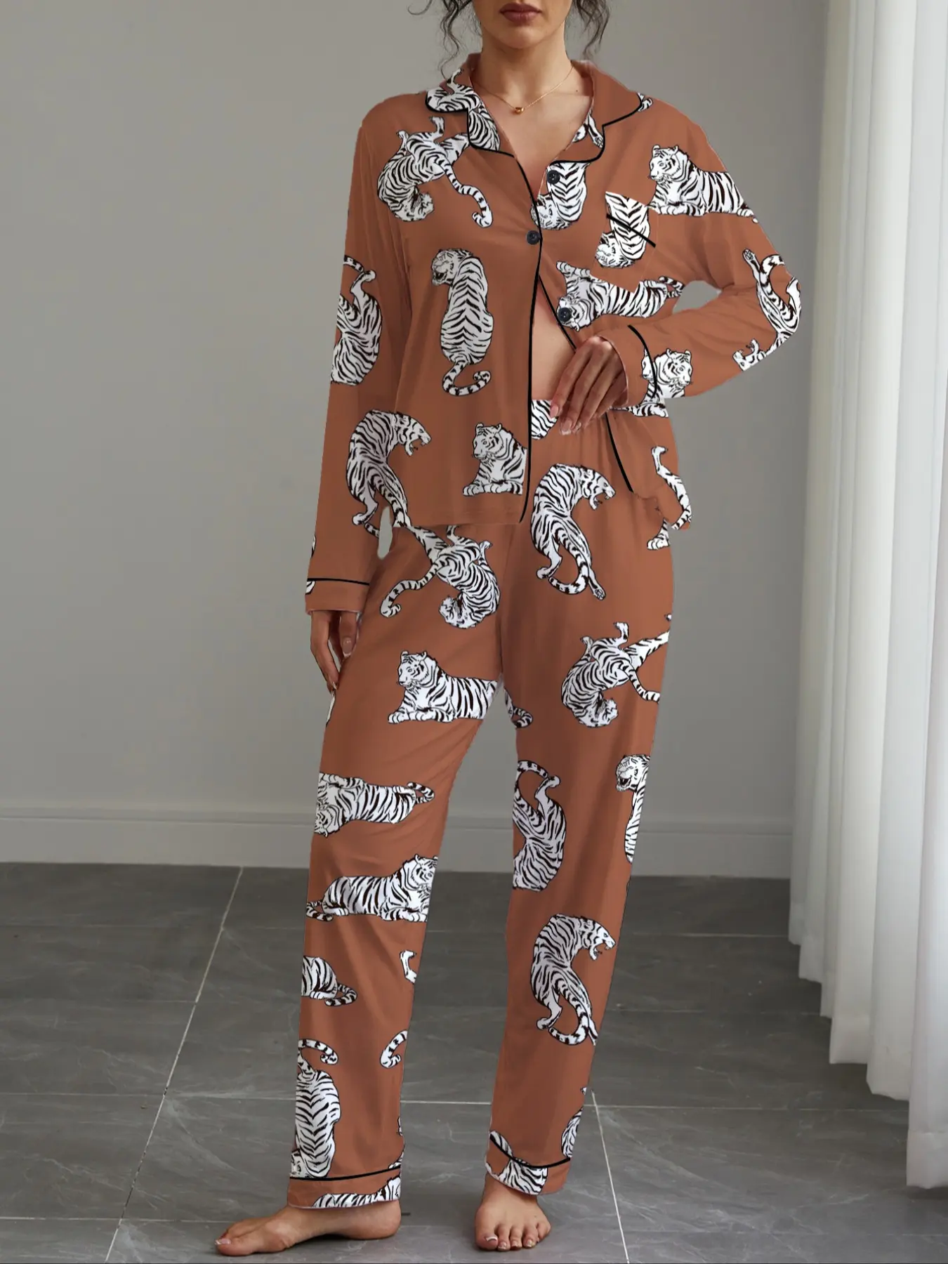 Women's Fall Winter Pajama Set, Tiger Print Soft Fabric, Casual Fitted Sleepwear, Long Sleeve Shirt & Elastic Pants, Home Comfortable