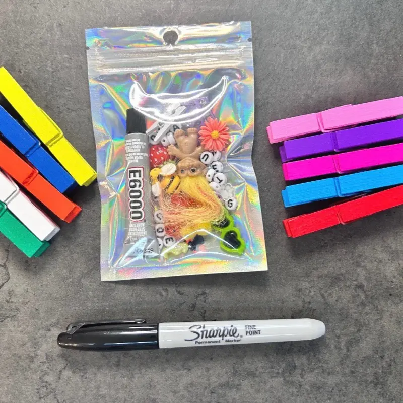 DIY cheer pin backpack sports clips! Perfect for parties ,team bonding, clipping backpack at your next games or competition.
