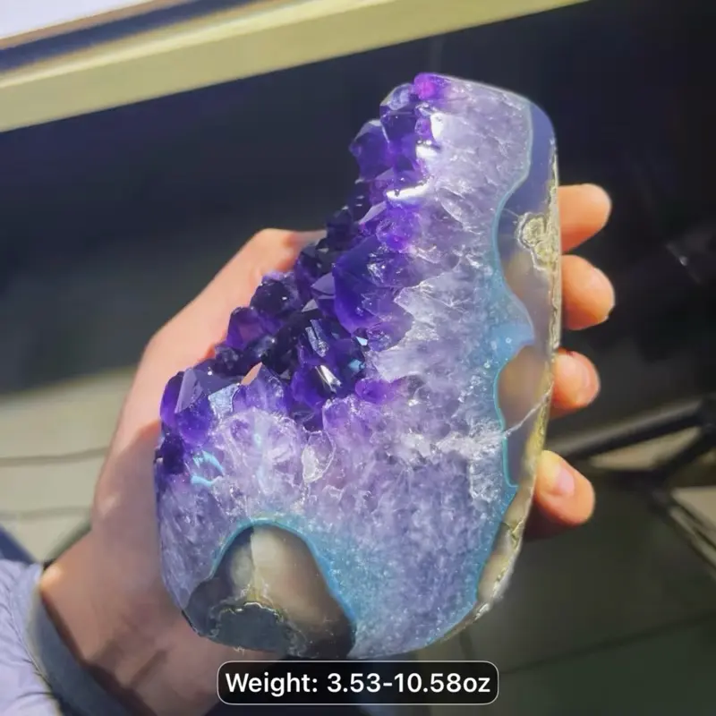 Randomize amethyst geodes