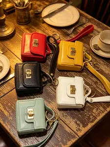 Mini Cute Keychain Wallet, 7×5cm PU Leather Small Portable Coin Purse, Lock, Wristlet, Earbud Bag, Card Holder, Key Organizer, Perfect Gift