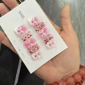 Sweet Girl Duck Mouth Shape Handmade Butterfly Nail Clips, Perfect Gift for Girls & Women, Ideal for Daily, Work, Parties, Soft Pinch Glitter