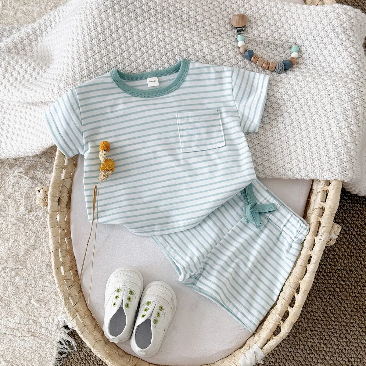 Two-Piece Summer Minimalist Versatile Baby Set with Pocket Design – Loose Short-Sleeve Top + Breathable Athletic Shorts for Comfortable Wear