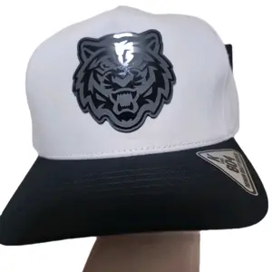 tigre,color gris visera obscura marca kamel