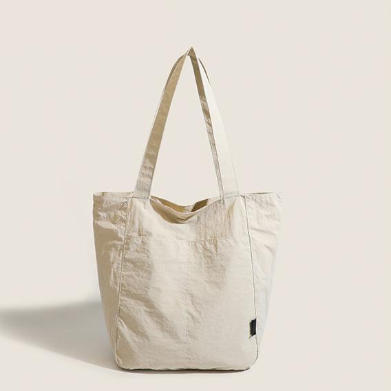 Minimalist Large-Capacity Canvas Tote Bag Versatile Shoulder Handbag for Commuting and Students Waterproof Nylon Casual Women's Bag