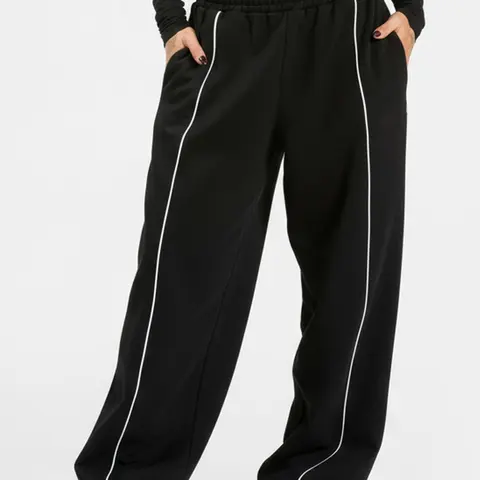 Women's high-waist wide-leg jogging pants, Comfy Athleisure Pants, with contrasting lines and loose and comfortable casual Athleisure Style suitable for daily wear and outdoor activities, Athleisure Style Bottoms