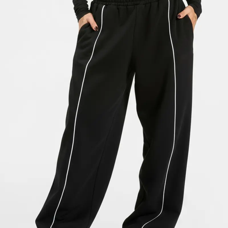 Women's high-waist wide-leg jogging pants, Comfy Athleisure Pants, with contrasting lines and loose and comfortable casual Athleisure Style suitable for daily wear and outdoor activities, Athleisure Style Bottoms