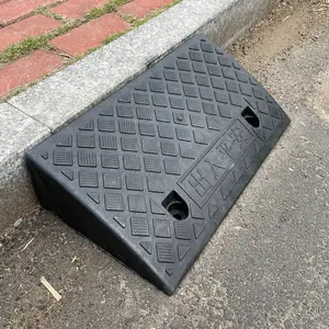 Two-piece Car Sidewalk Ramp for Wheelchairs and Pets, Portable Outdoor Threshold Ramp for Mobility Support, Ideal Gift for Seniors