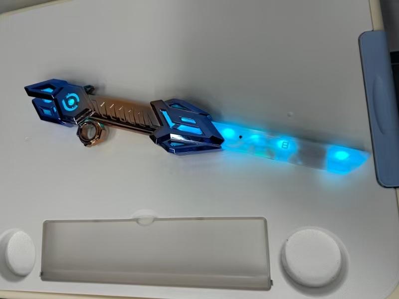 Item: Leiteng Lightsaber Toy