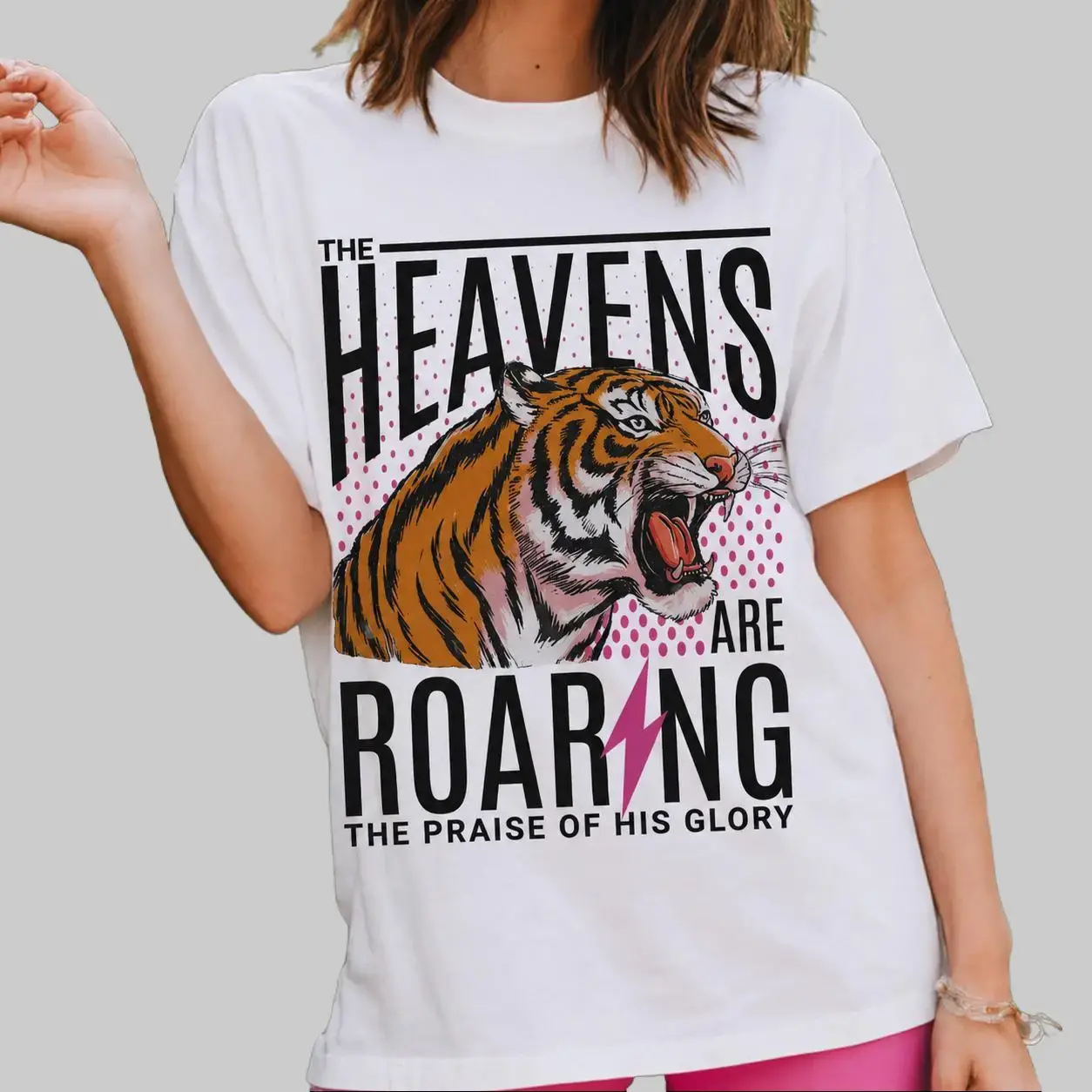 Women's Retro 90s "The Heavens are Roaring" Christian T-Shirt - Bible Verse Aesthetic Graphic Tee, Religious Gifts Womenswear Printed