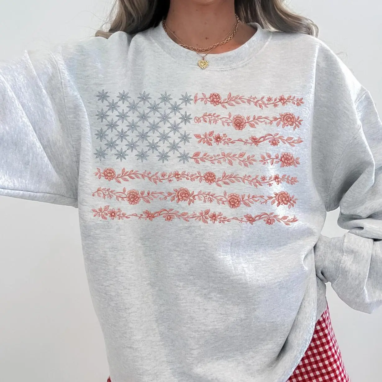 Chinoiserie American Flag Sweatshirt Grandmillennial Fourth of July Shirt Preppy 4th Of July Crewneck Floral USA Patriotic Oversized Coastal, Classic Fashion, Timeless Design for All, Fun Graphics