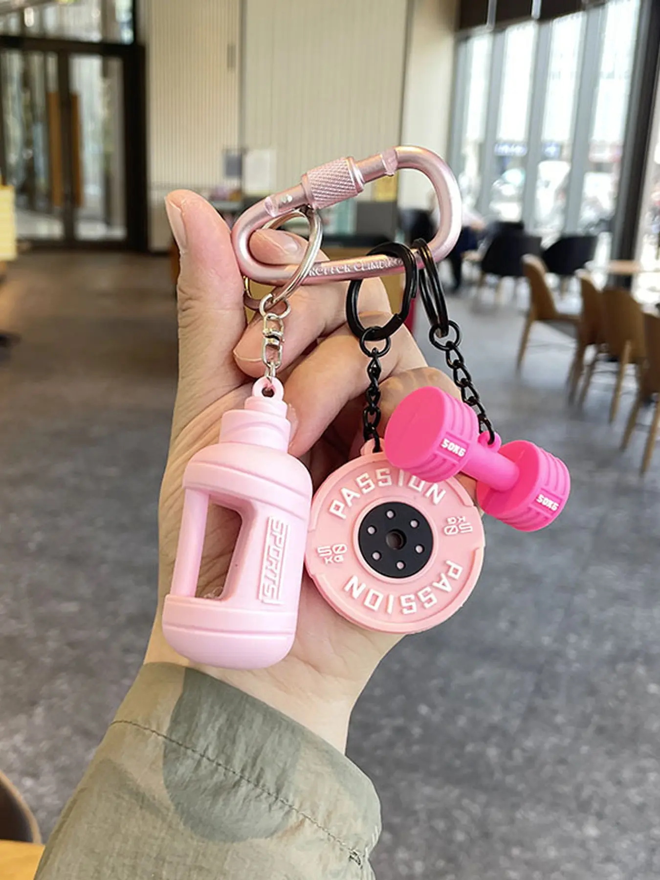 Fitness-Themed Pendant Set: Dumbbell, Barbell Plates, Sports Water Bottle Shapes, 3d Details, Practicality, With Carabiner, Suitable For Backpacks/Keys, Fitness Keychain, Cool Keychains