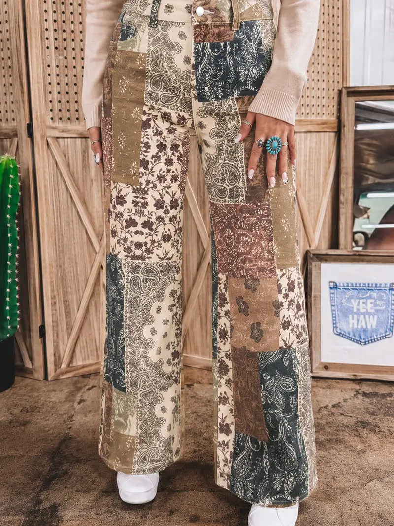 Women’s Western Patchwork Printed Denim Jeans - Breathable Fabric, Wide-Leg Relaxed Fit, Vintage Vibe Casual Bottoms for Everyday Wear, Streetwear Outfits