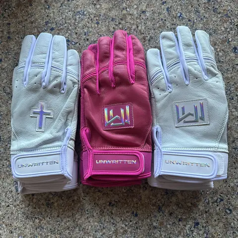 Unwritten Short Cuff Batting Gloves | Bold Series