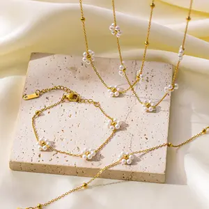Gold  Necklaces Set for  Gold Plated Dainty Layered  Cute Daisy  Choker Gold Necklace Gifts for  Gold Trendy Jewelry Gifts women