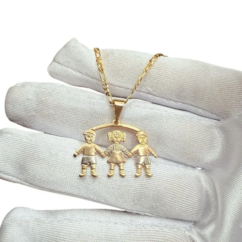 Fashionable "Family" Pendant Necklace Unisex 18k Gold Plated 22" Chain 1" Pendant Ideal Gift for Mom Mother's Day Jewelry
