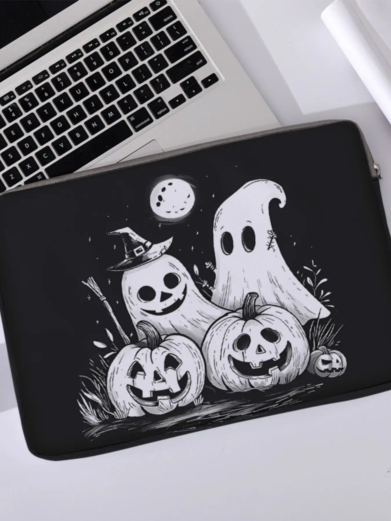Halloween Ghost Pumpkin Print Laptop Backpack, Soft Notebook Sleeve, Fits Laptops & Tablets, Zippered Storage Bag, All Seasons Casual Style, Laptop Rucksack