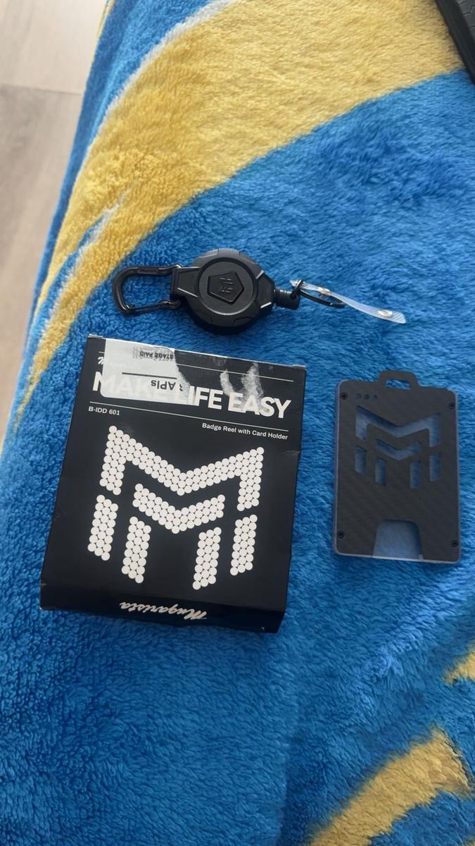 Item: Badge Holder* 1 