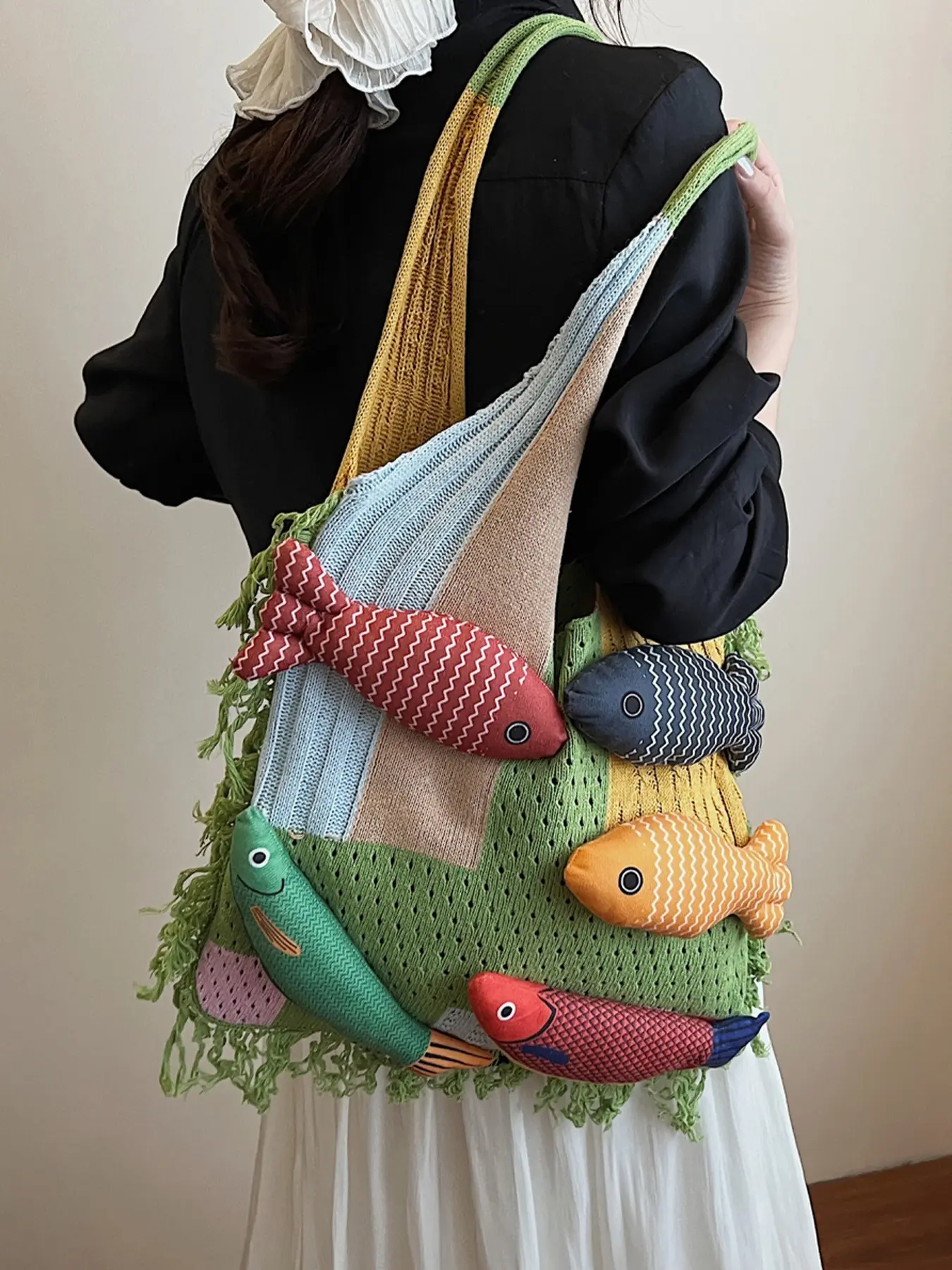 1pc Colorful knitted shoulder bag, Trendy Casual crossbody bag, Fashionable casual bag, Boho Style Crossbody, with hollowed out edges and 3D small fish decoration and tassel edge design, suitable for seaside travel, Fashion Bag