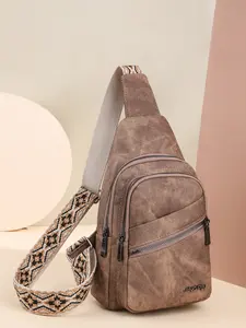 Retro minimalist and high-end versatile chest bag with multiple zippered pockets, adjustable wide shoulder straps, casual and fashionable niche design, suitable for daily commuting, shopping, and gatherings, Zipper Belt Bag