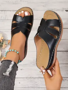 Ladies Minimalist Cross-Band Sandals in Light Leather, Cream Stitching for Barefoot Comfort, Stylish Summer Footwear