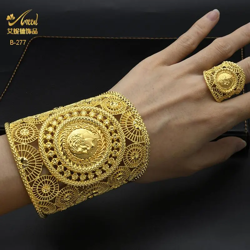 Gold-Tone Bangle Jewelry Set for Women with Ring, Bedazzling Dubai Style Chunky Charm Bracelet, Stylish Accessories for Indian Wedding Party Gift, Gold Charm Bracelet Jewelry Sets, Unisex, Daily, Casual, Gold Plated