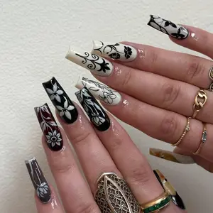 Black White Floral Press On Nails, High Contrast Botanical Nails, Elegant Vintage Flower Nails, Minimal Monochrome Nail Set