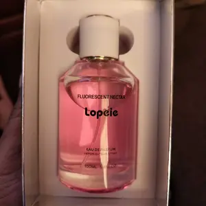 Product Review of Lopeie Fluorescent Nectar Women's Perfume - 100ml Eau de Parfum with Jasmine & Gardenia Top Notes Tuberose & Honeysuckle Middle Notes from M**1