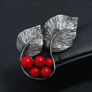 1 pc Creative Stone Imitation Pearl Brooch, European Style Large Leaf Flower Pin, Elegant Women's Accessory for Cardigans, Suits, Coats