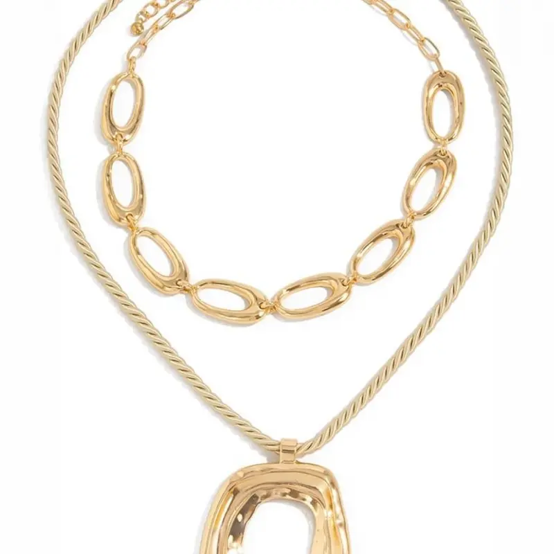 Layered Gold Chunky Cross Necklace For Women Stacked Gold Irregular Geometric Square Pendant Necklace Unique Punk Hip-Hop Oval Hollowed-Out Chain Necklace Fashion Accessories Creative Jewelry For Women Layered Necklaces Fashion Accessory Necklace