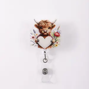 Cute Floral Highland Cow Badge Reel, Expandable Button Pin, Adorable and Warm Design, Perfect for Bags and Clothing Accessories