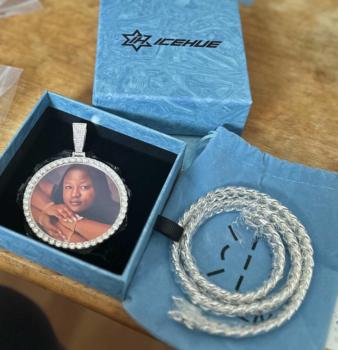 Item: White Golden, Cuban Chain (12MM), 24 inch