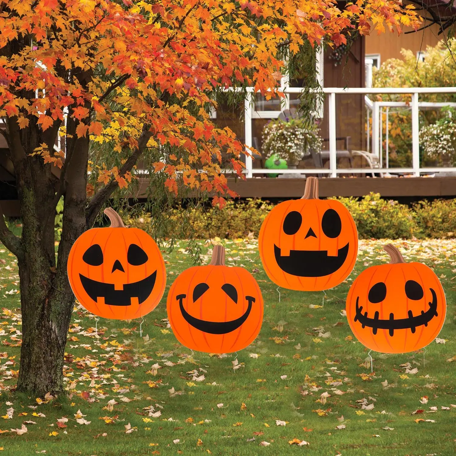 Fun Express 17" x 20" Halloween Jack-O’-Lantern Plastic Yard Signs - 4 Pc.