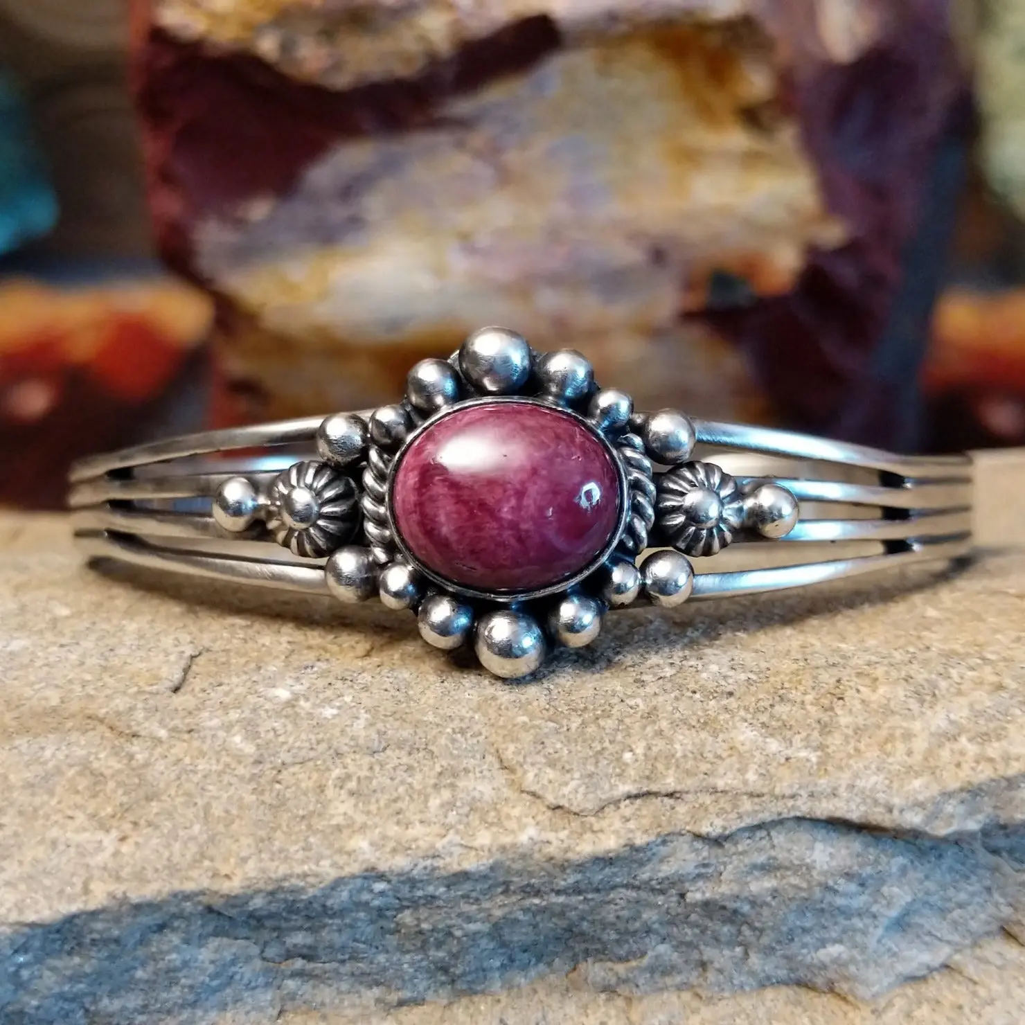 Oval Purple Spiny Oyster Shell Cuff by Raymond Coriz GJ-BRC-0132