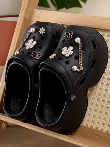 Women's Punk Style Hole Shoes with Pearl Flower Sequins, Comfortable Eva Sole, DIY Decorative Design, All Seasons Court Sandals, Summer Outdoor Footwear