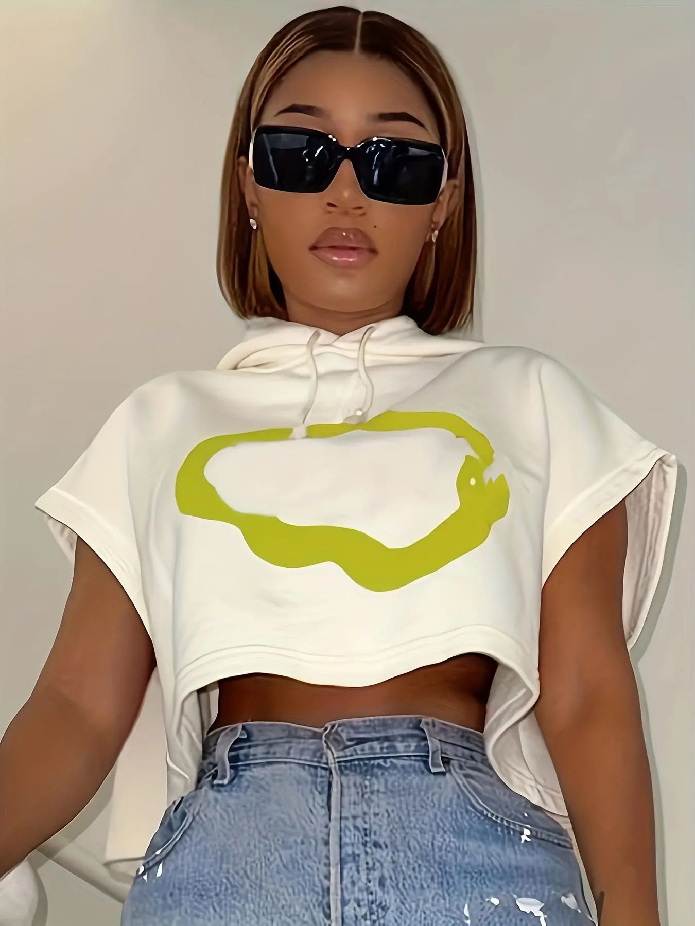 Women's Graphic Batwing Sleeve Crop Hoodie, Summer Clothes Women, Womenswear, Casual Short Sleeve Cropped Hooded Pullover Fit For Summer, Fashion Women's Top For Daily Wear, Casual Pullover Tops