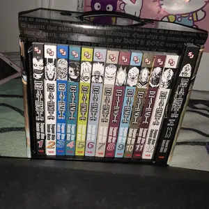 Death Note Complete Box Set: Volumes 1-13 with Premium -- Tsugumi